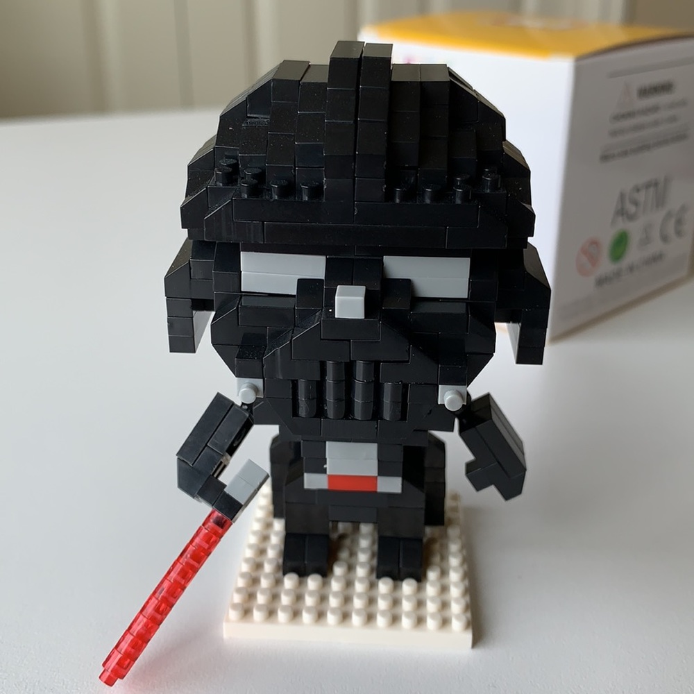 Micro-size Building Blocks Darth Vader - Picture 6 of 8